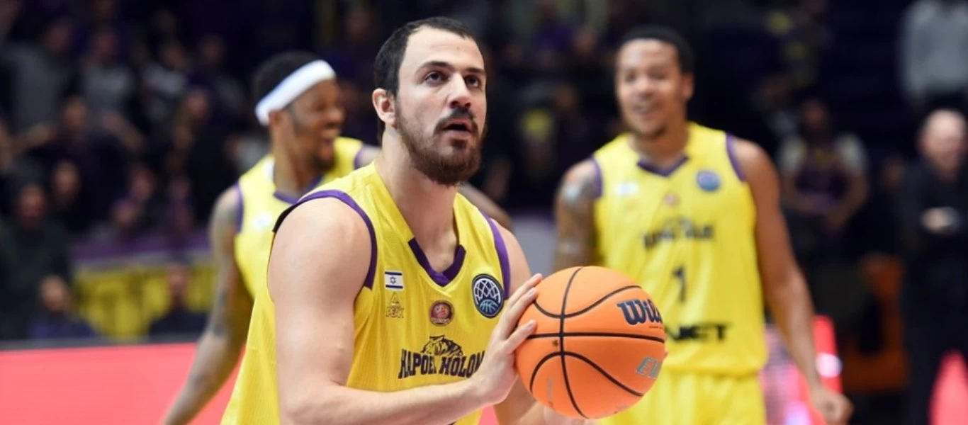 Δύσκολες στιγμές για 27χρονο μπασκετμπολίστα - Δίνει «μάχη» για την ζωή του